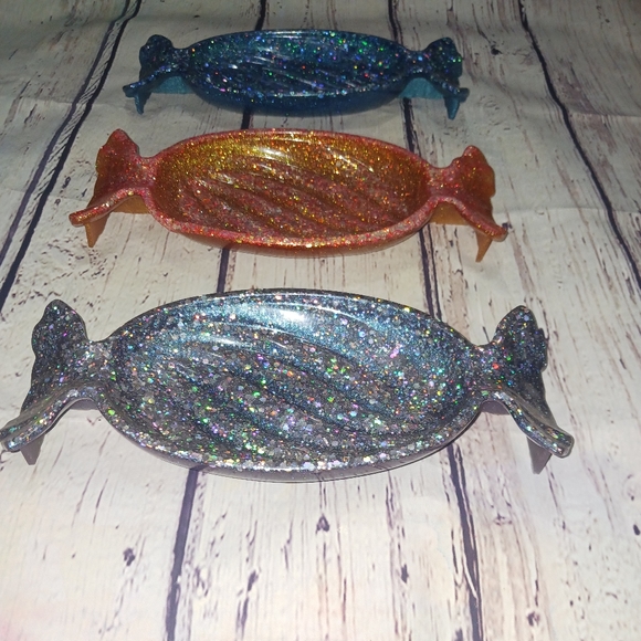 Acrylic handmade candy, key, or trinket dish! This Is For The Light Blue/Grayish - Picture 4 of 5